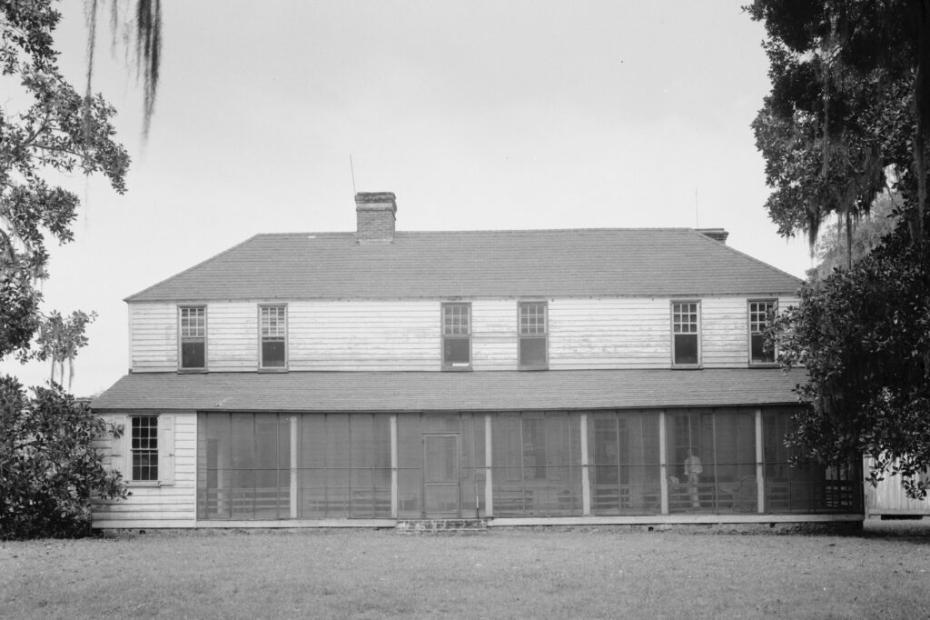 Historic_American_Buildings_Survey_Photographer_C._O._Greene_September_1940_NORTHWEST_ELEVATION_-_Middleburg_Cooper_River_East_Branch_Huger_Berkeley_County_SC_HABS_SC8-HUG.V1-2