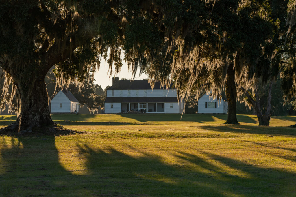 Landscape photos of Middleburg and the surrounding area