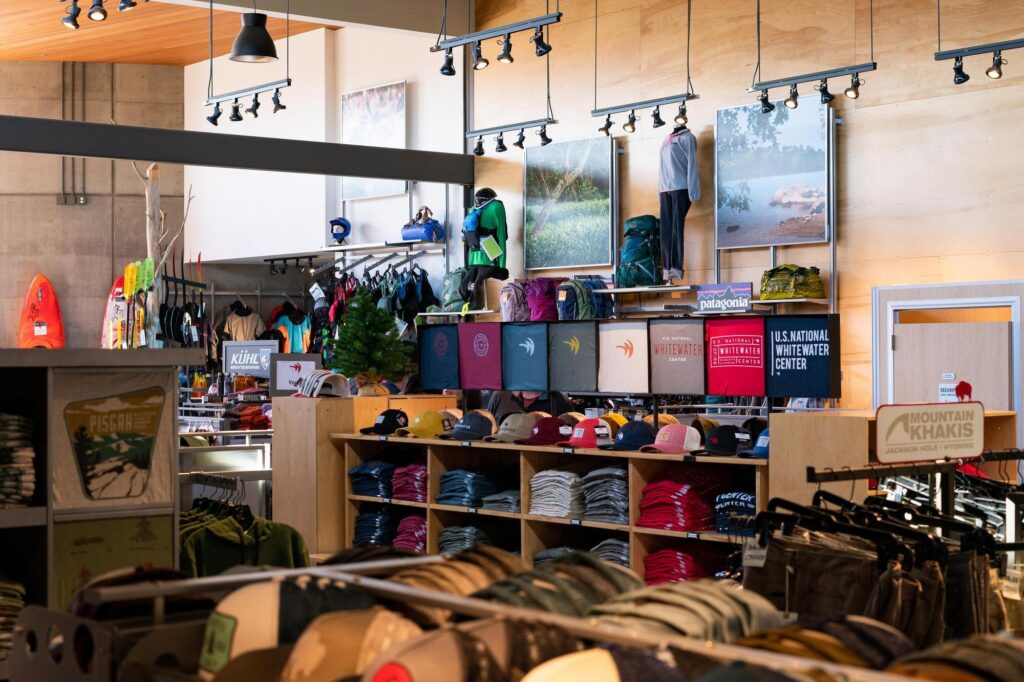 Outfitters-08